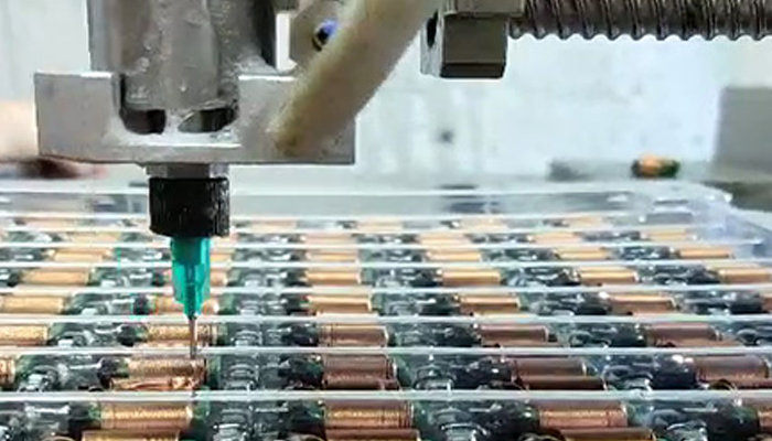 【橡膠型膠粘劑】應用中出現氣泡的原因？如何去避免及解決？